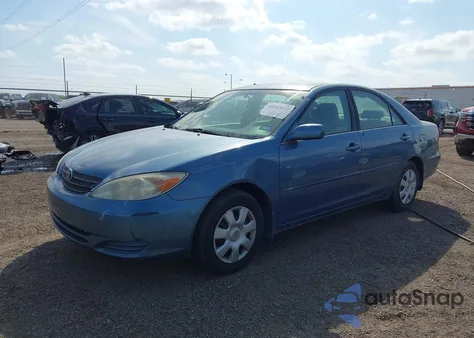 2004 Toyota Camry Le z USA, uszkodzony, nr VIN 4T1BE32K74U908126